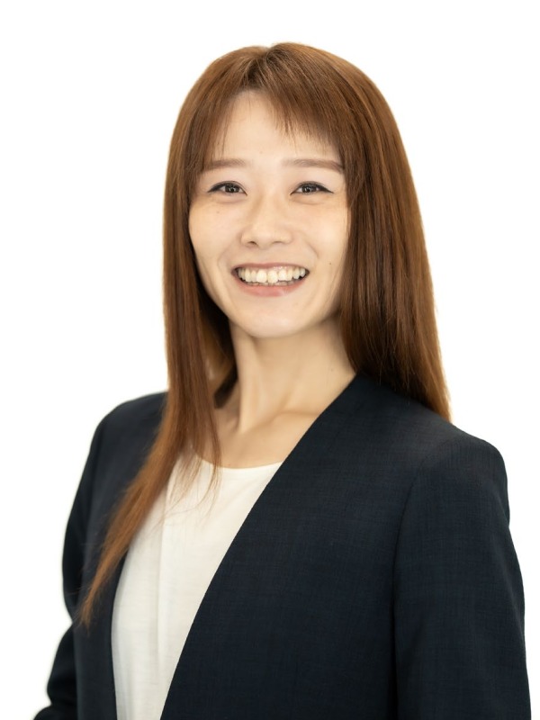 かや あやか